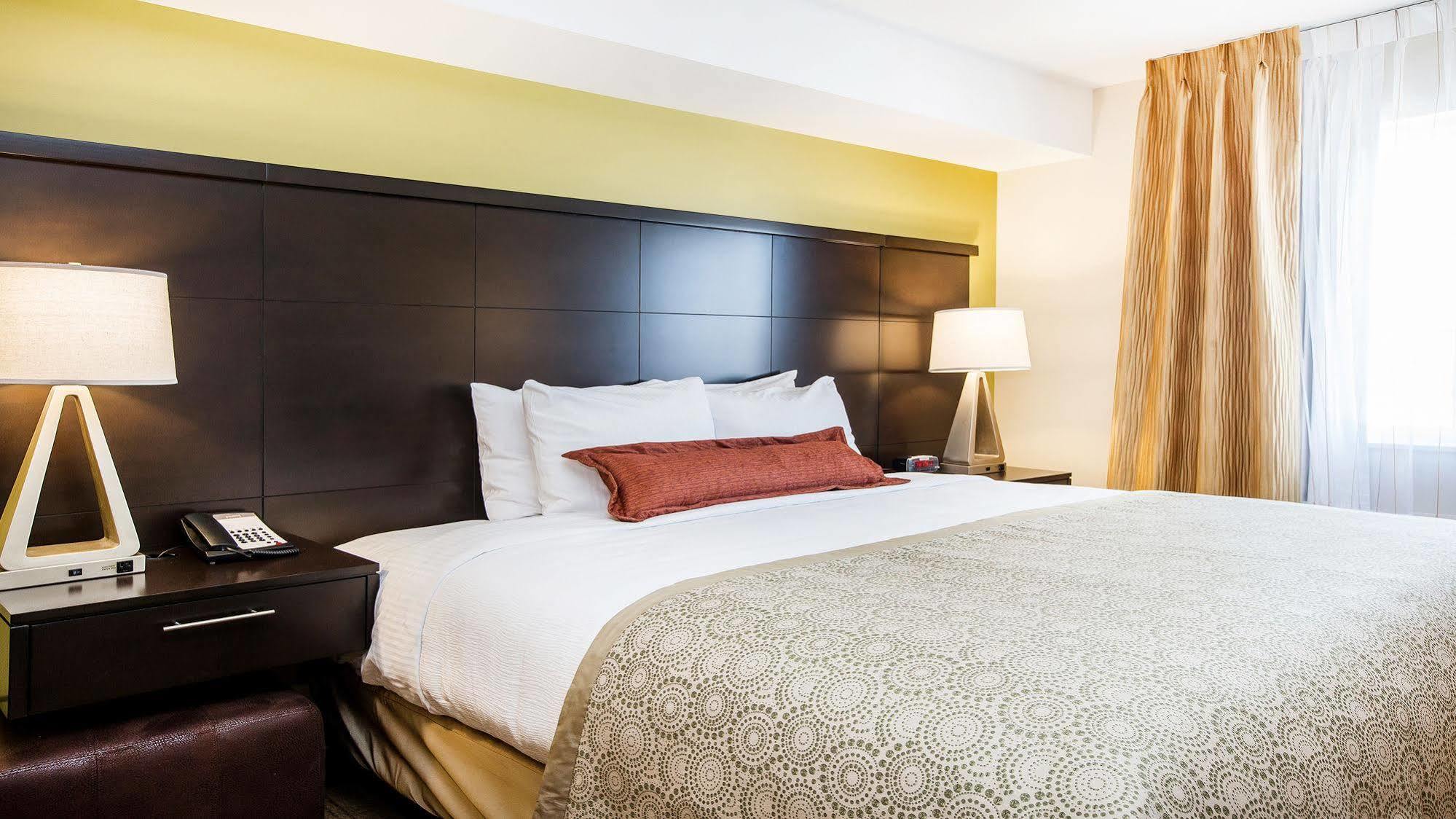 Staybridge Suites West Edmonton By Ihg Extérieur photo